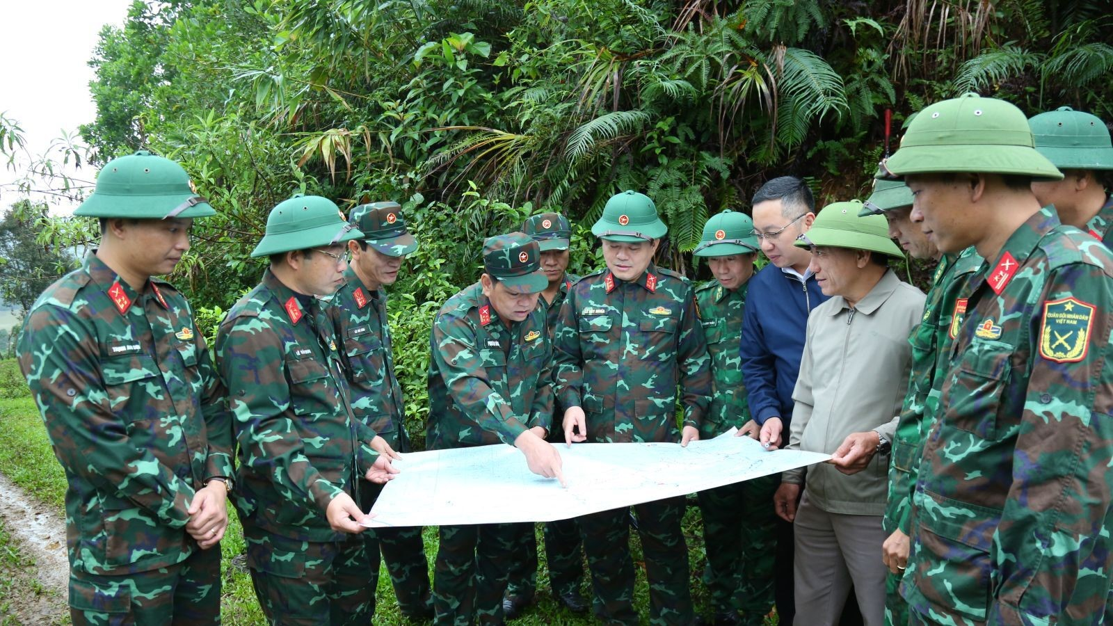 Nghiệm thu, hoàn thành khảo sát Dự án Đường tuần tra biên giới Huế